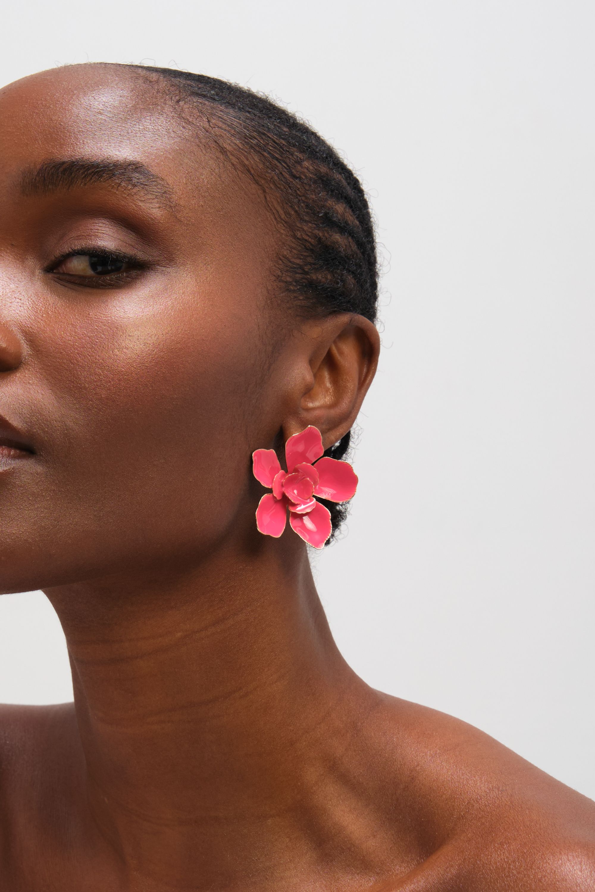 Mood Gold Pink Floral Earrings