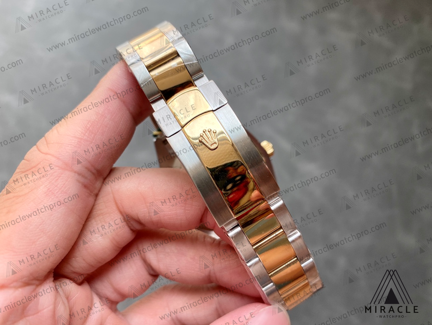 Replica Watch-ROLEX-Sky Dweller-REF.M326933-0002-ELITE CLONE-42MM