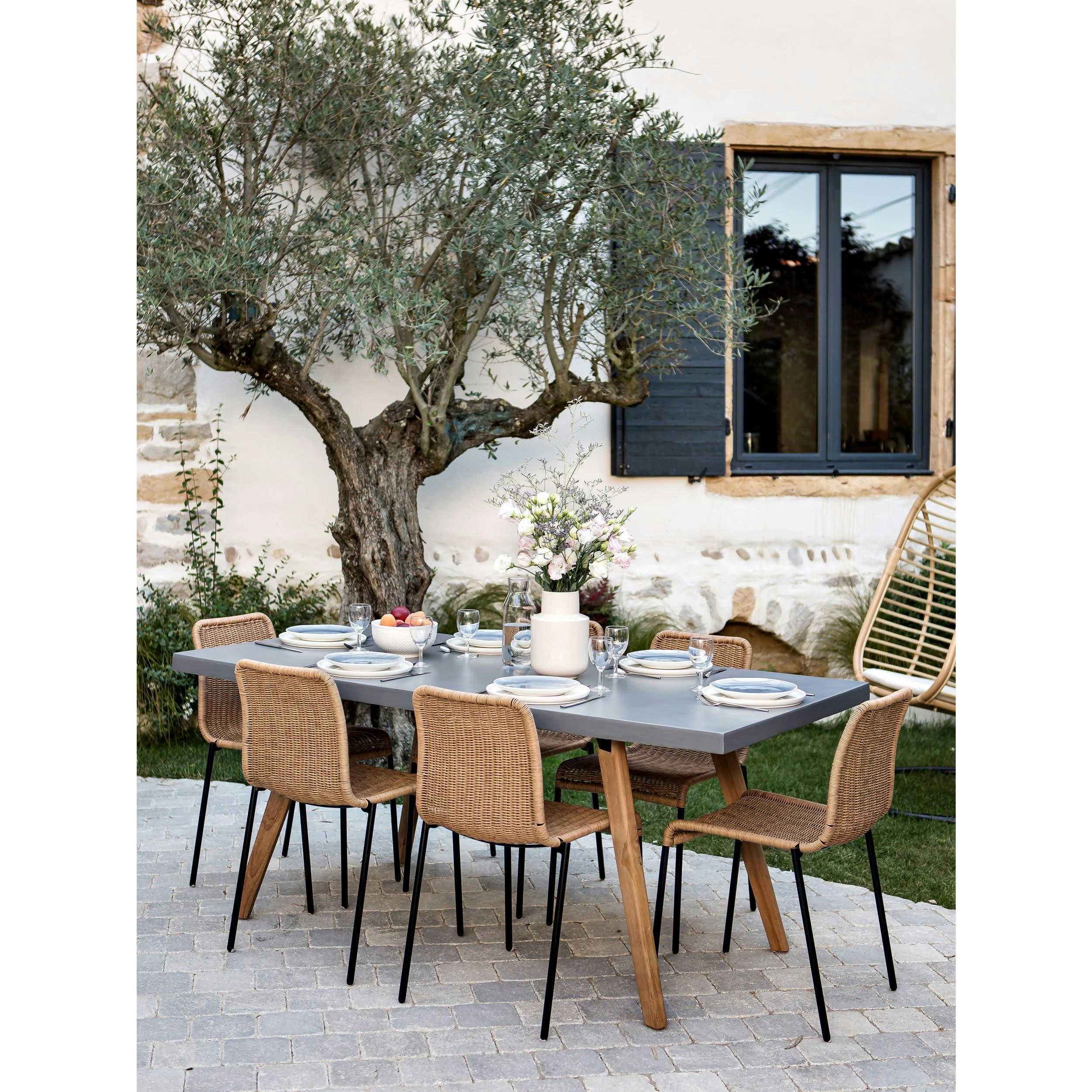 SIRIVARA - Chaise intérieur extérieur en résine tressée naturelle (x2)