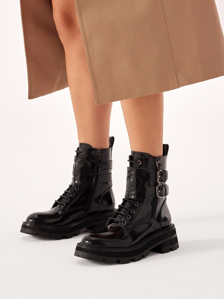 Women's leather boots in military style