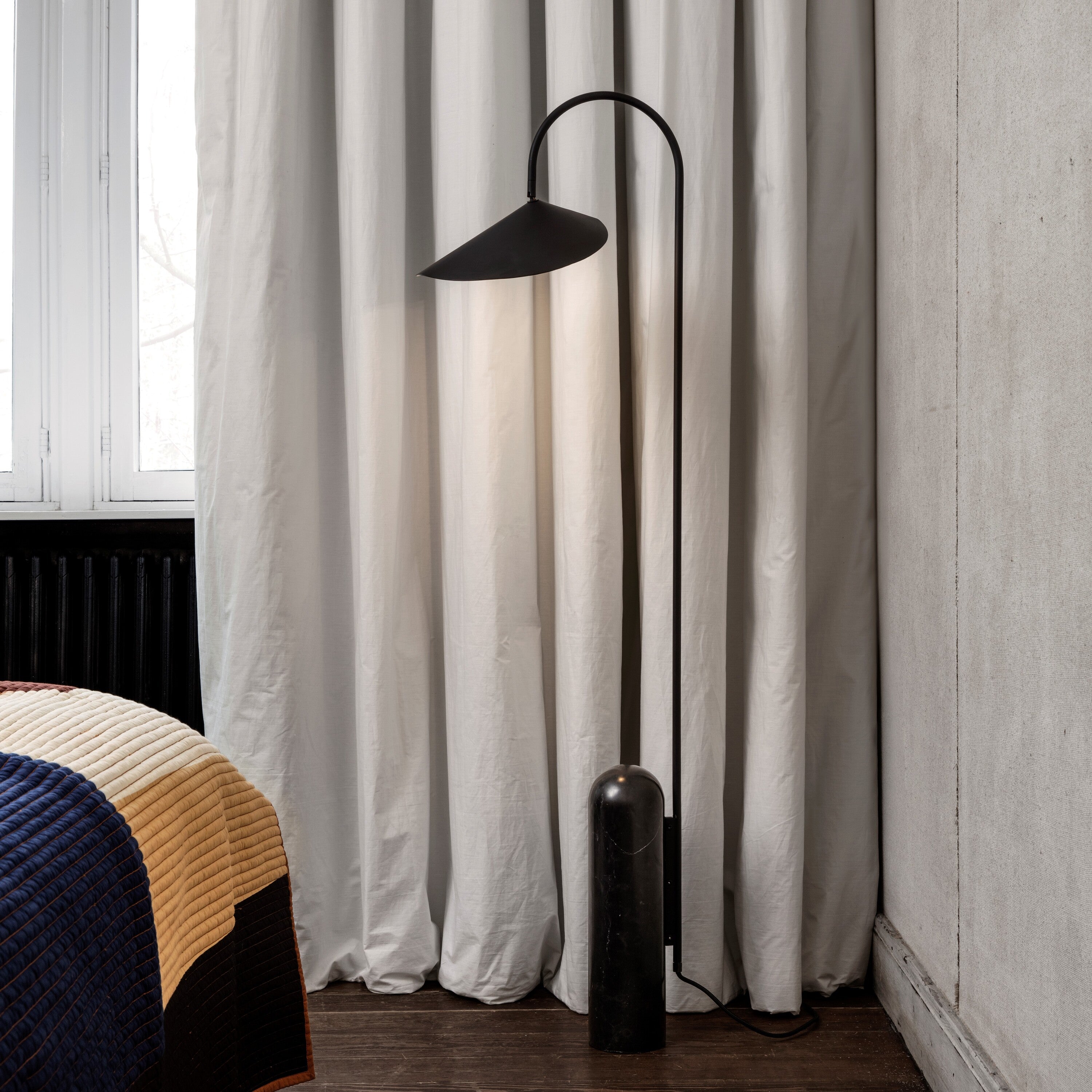 Ferm Living Arum Vloerlamp - Black