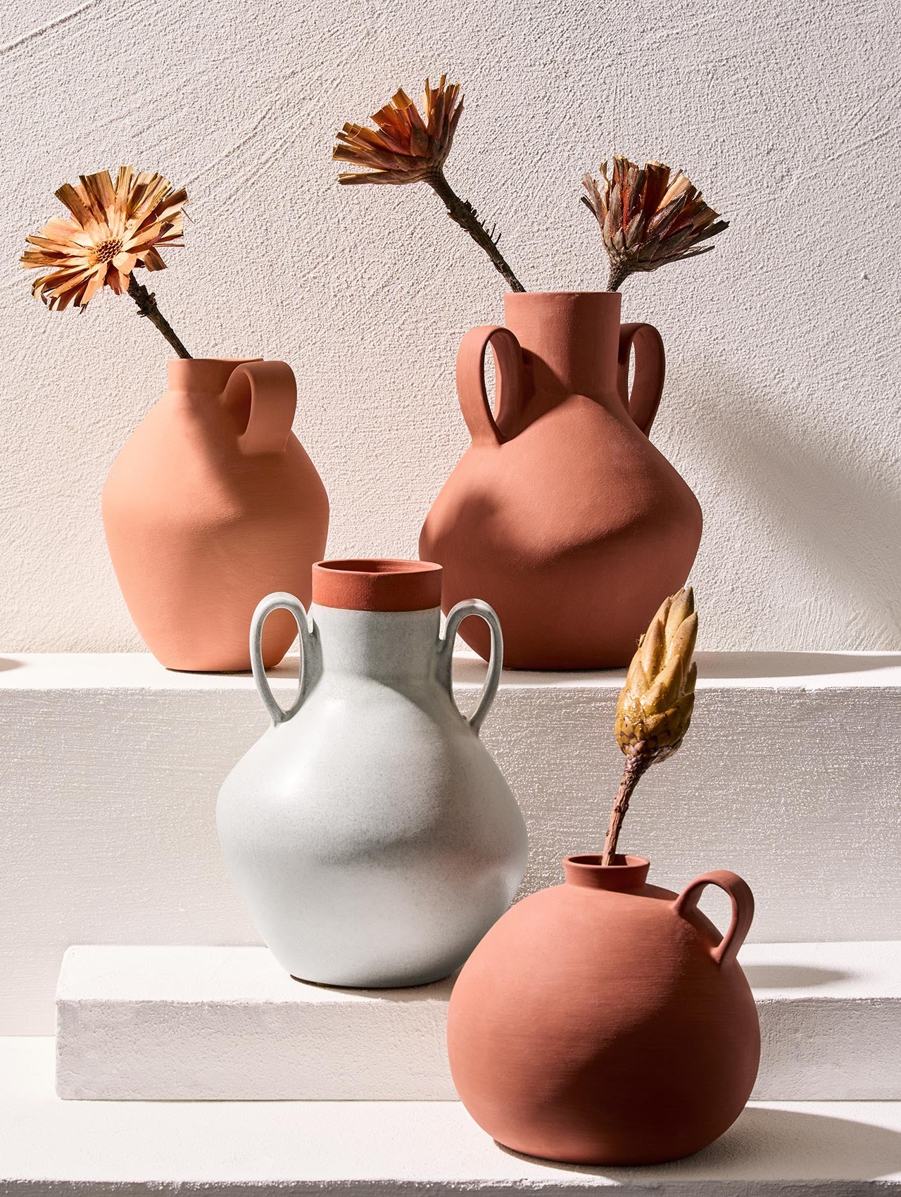 vase, rust