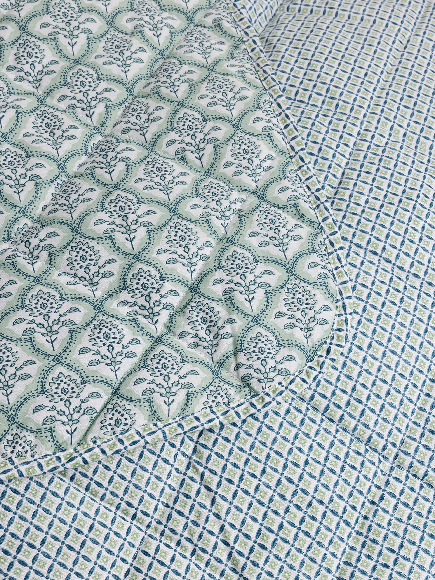 Copriletto trapuntato in puro cotone double face