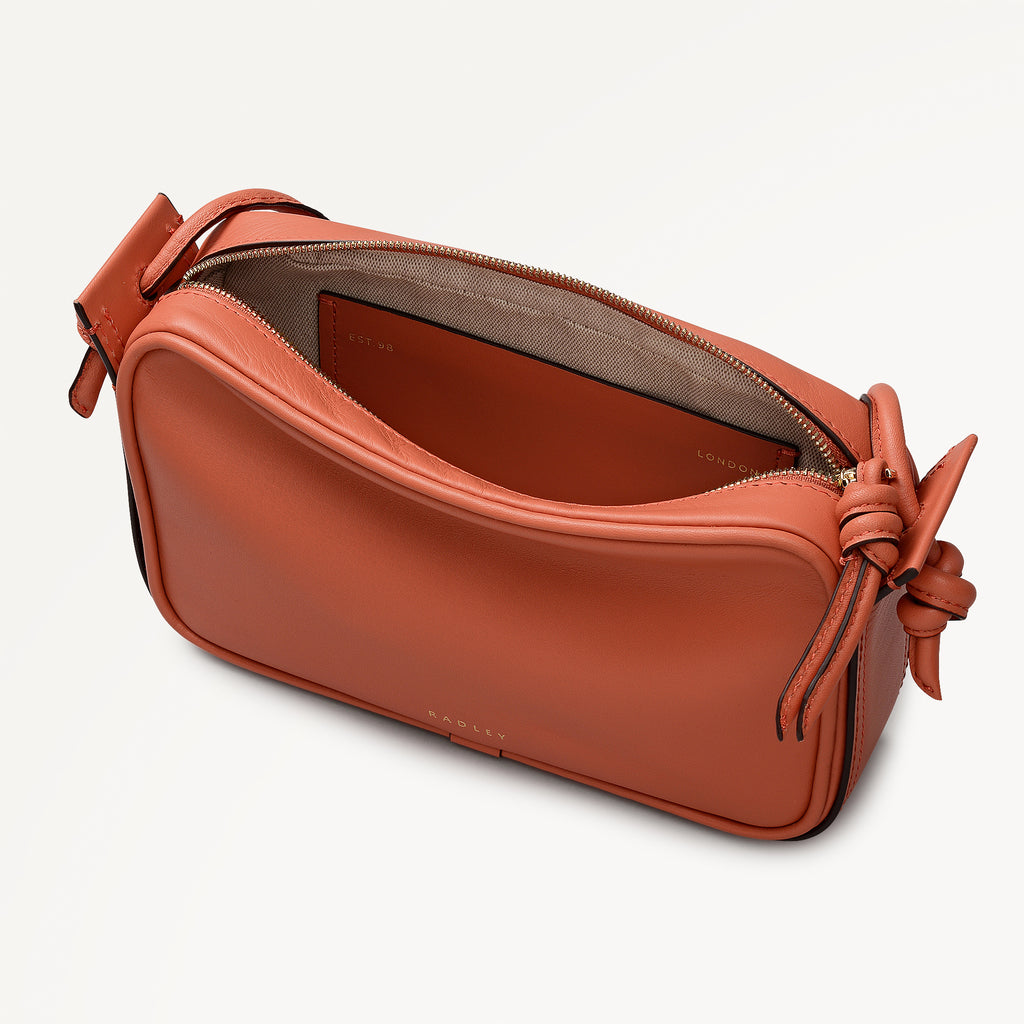The Camden - Small Ziptop Shoulder