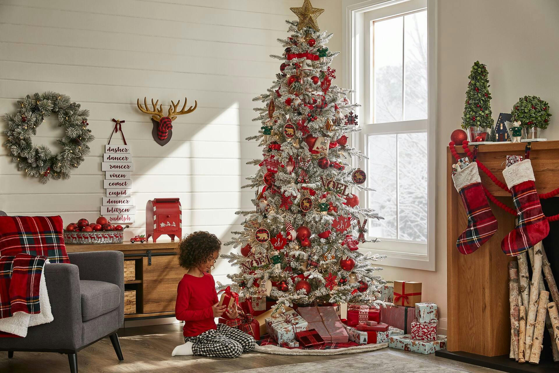 CANVAS Nostalgic Red Collection Christmas Premium Gift Wrap Kit, 20-pc