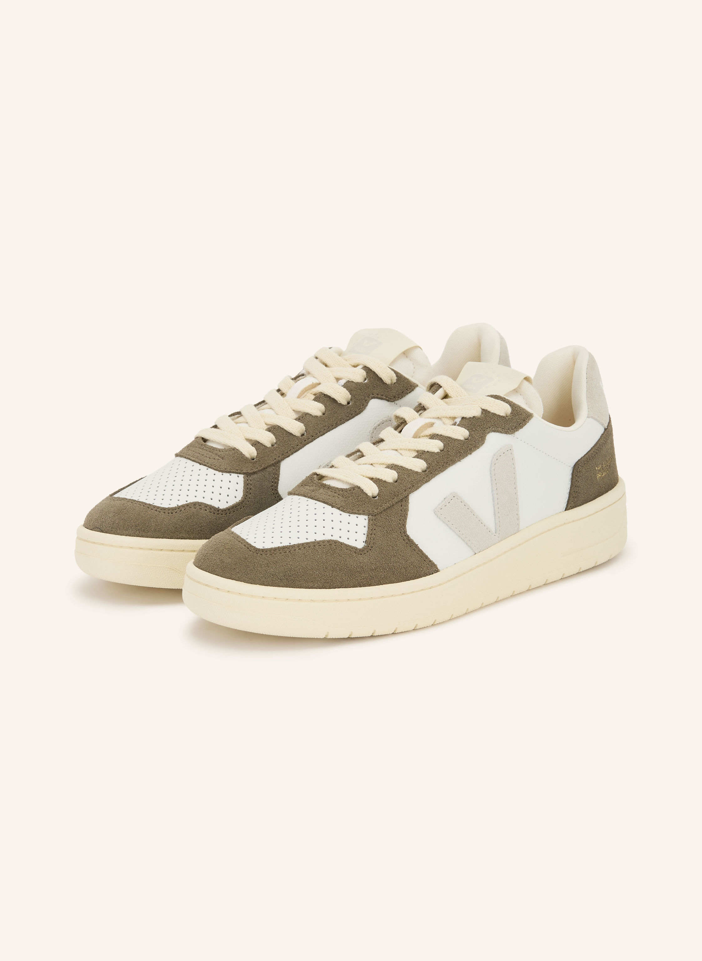 VEJA Sneaker V-82