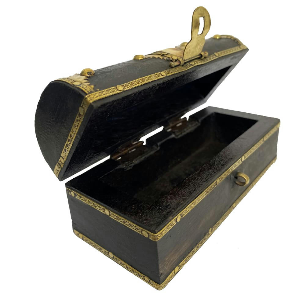 LAITON - Boite en bois avec décoration en laiton ciselé 12,6x5,4cm