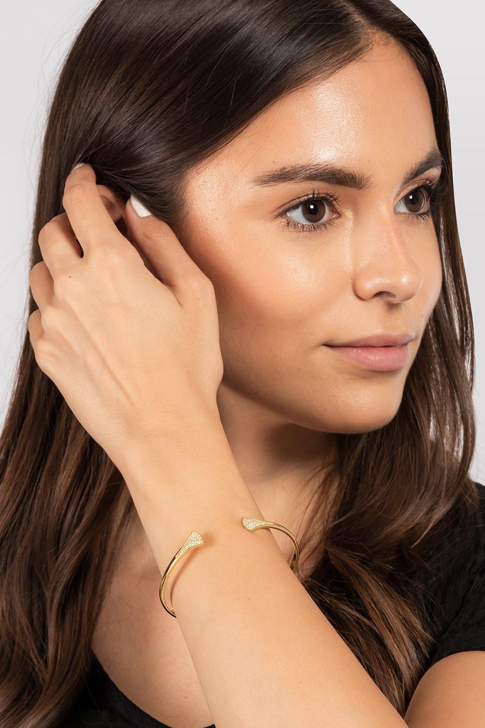 Pure Luxuries London Gift Packaged 'Mia' 18ct Yellow Gold Plated 925 Silver Bangle