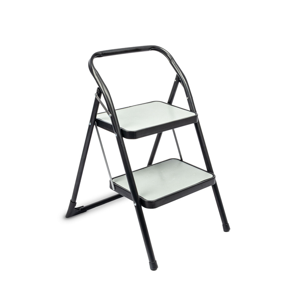 Escadote preto em metal com 2 degraus