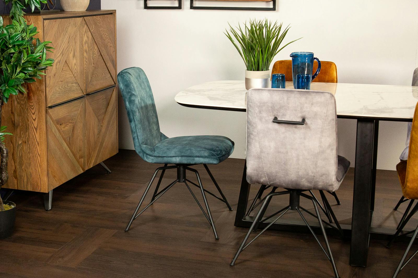 Chaise pivotante velours bleu pétrole (lot de 2) OKA