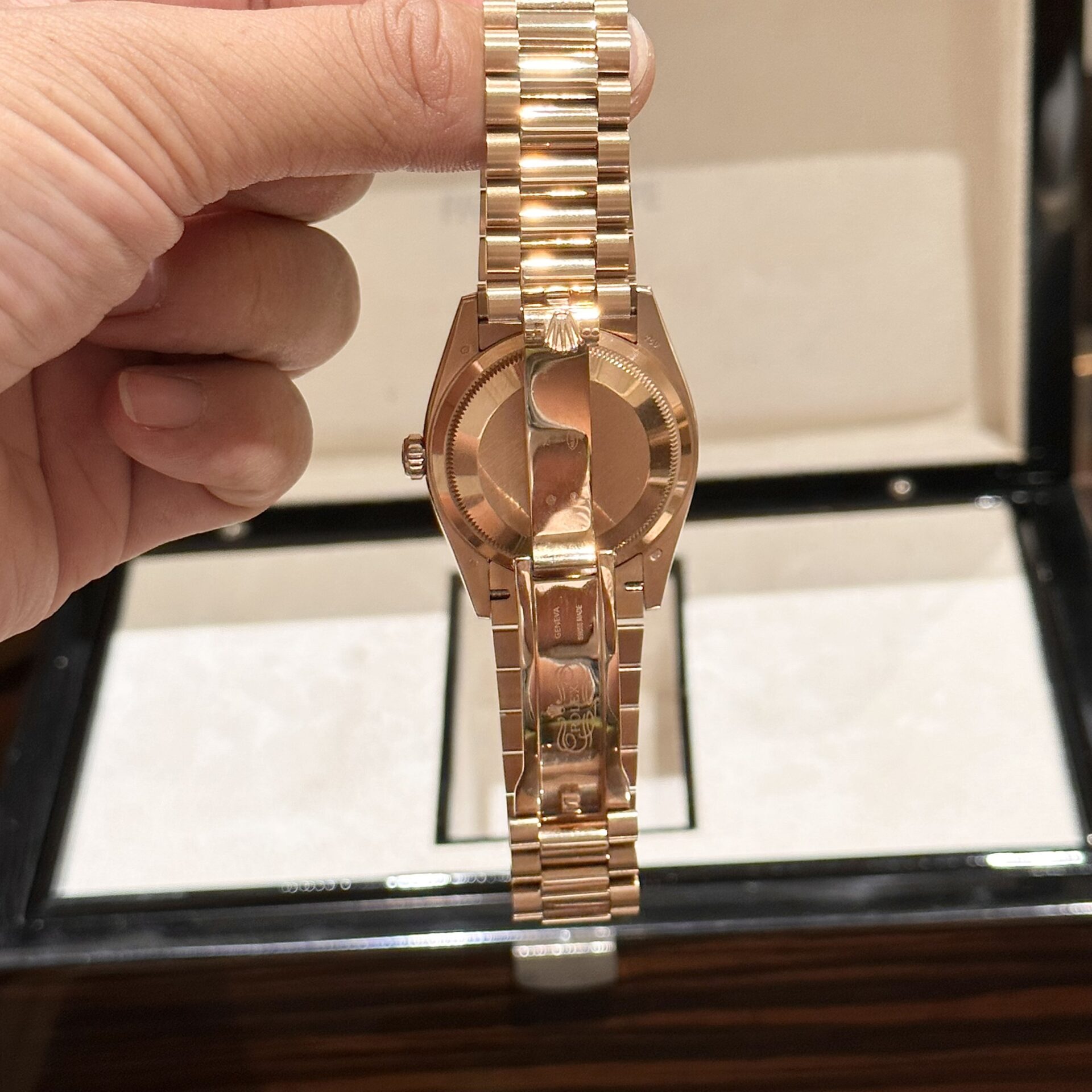 Rolex Day-Date RG Plated MOP Dial CZ Diamonds 36mm EWF Replica