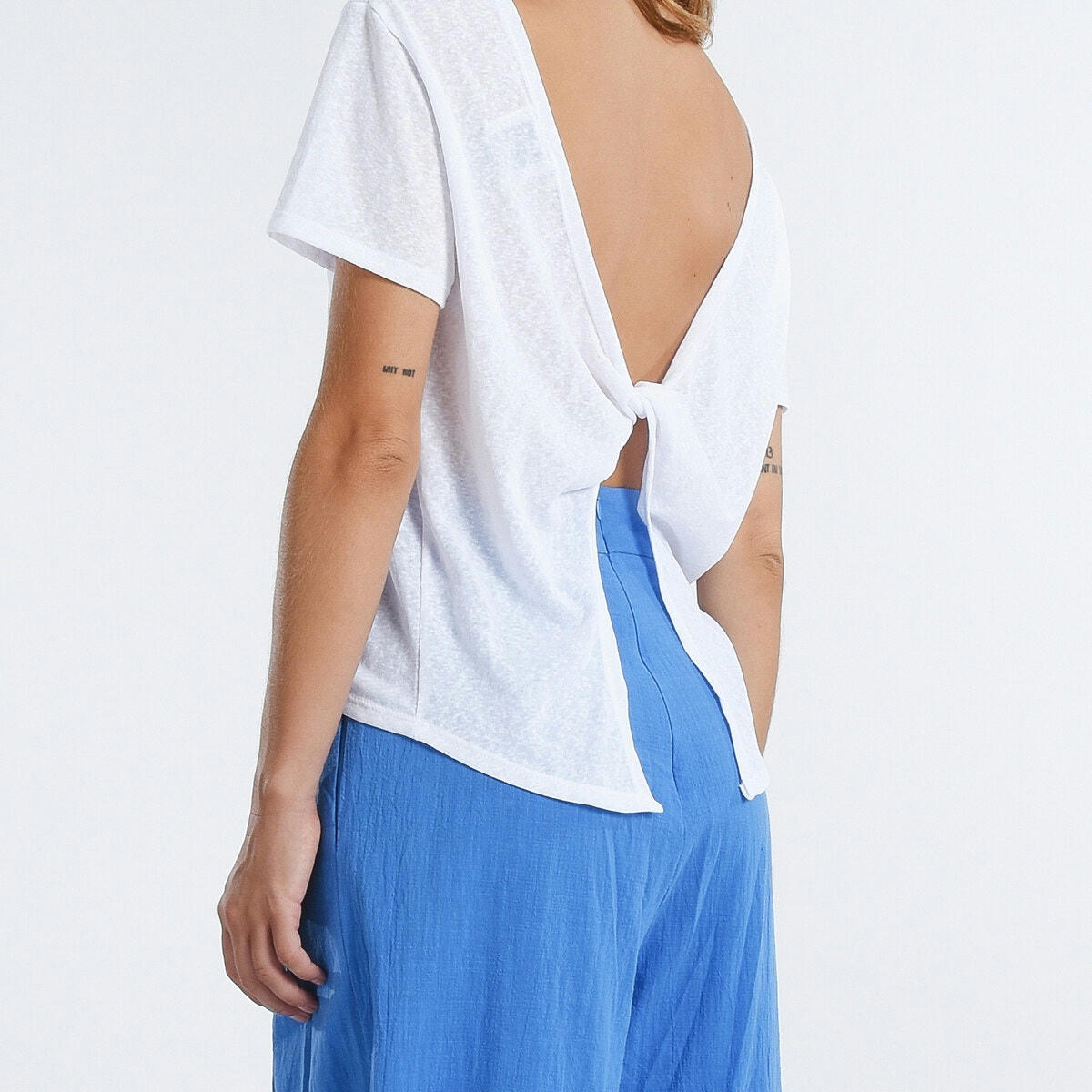 T-shirt manches courtes dos ouvert croisé