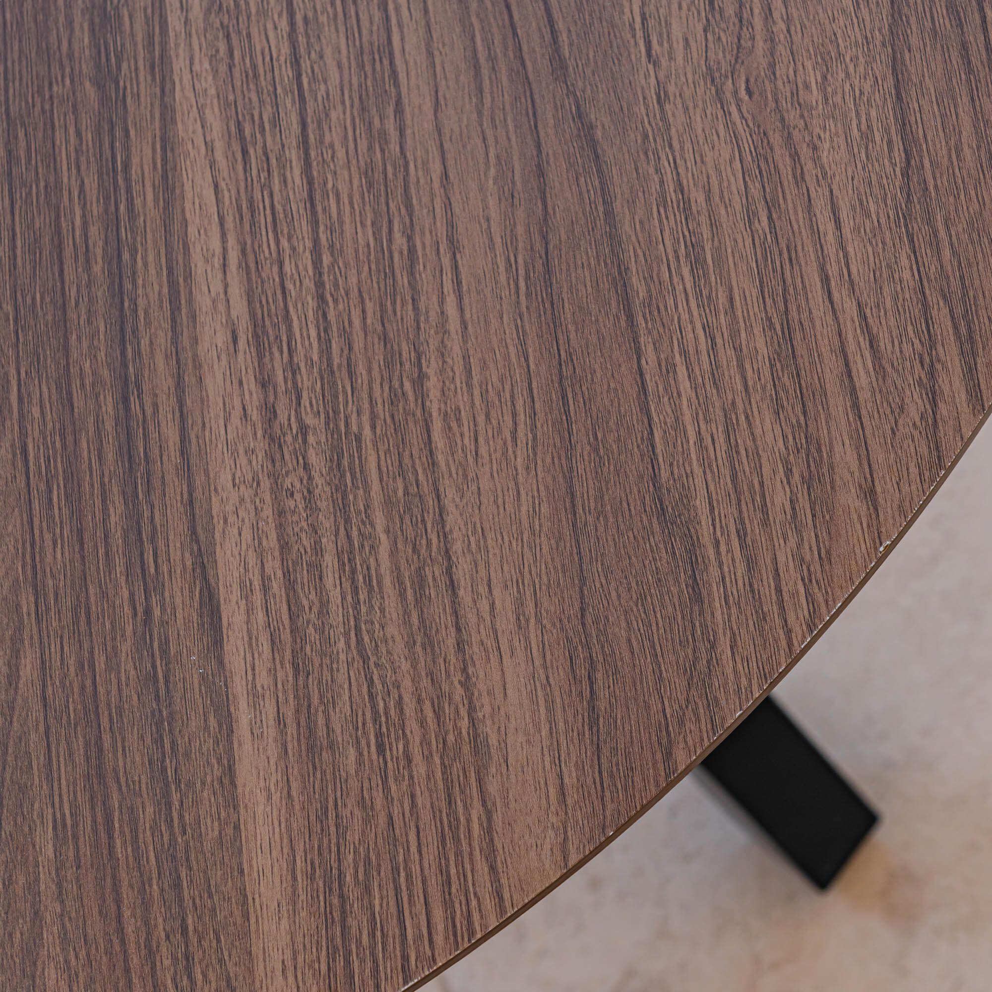 ILONSE - Table de repas ronde en bois - bois foncé (6 places)