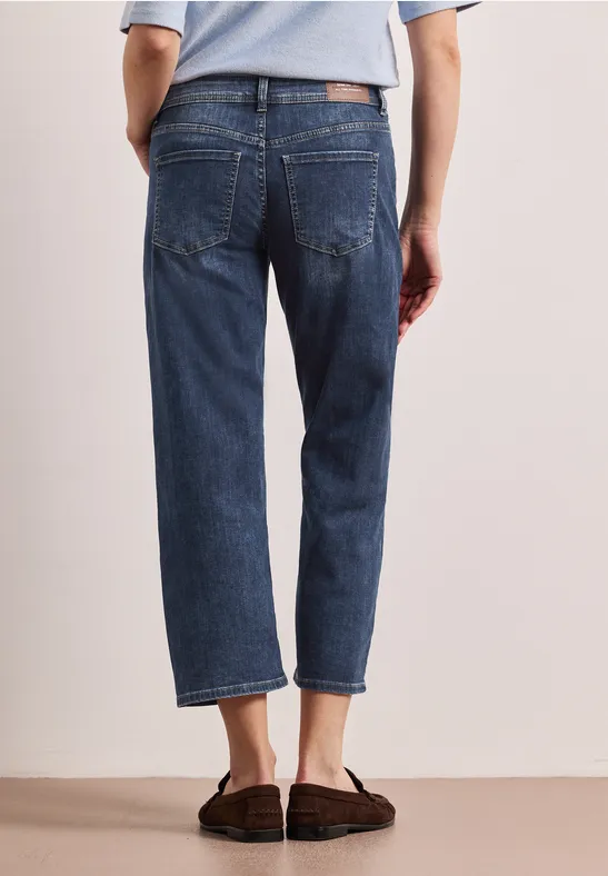 Mid Waist Straight Leg Jeans im Casual Fit