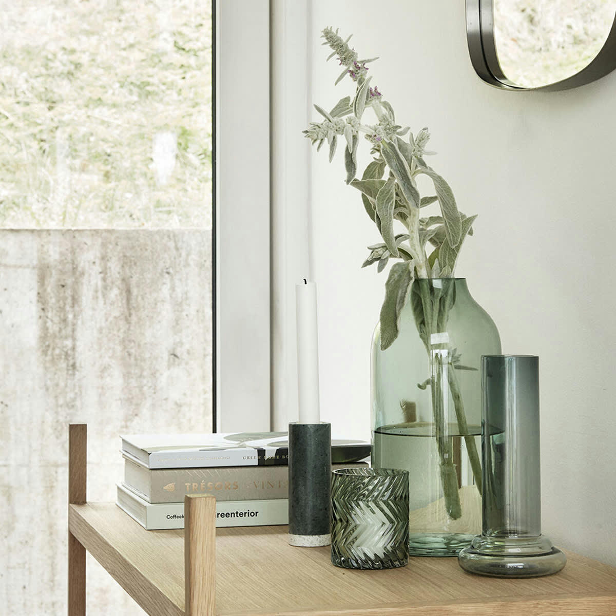 TRAPÈZE - Miroir mural cadre débordant en métal 42x48