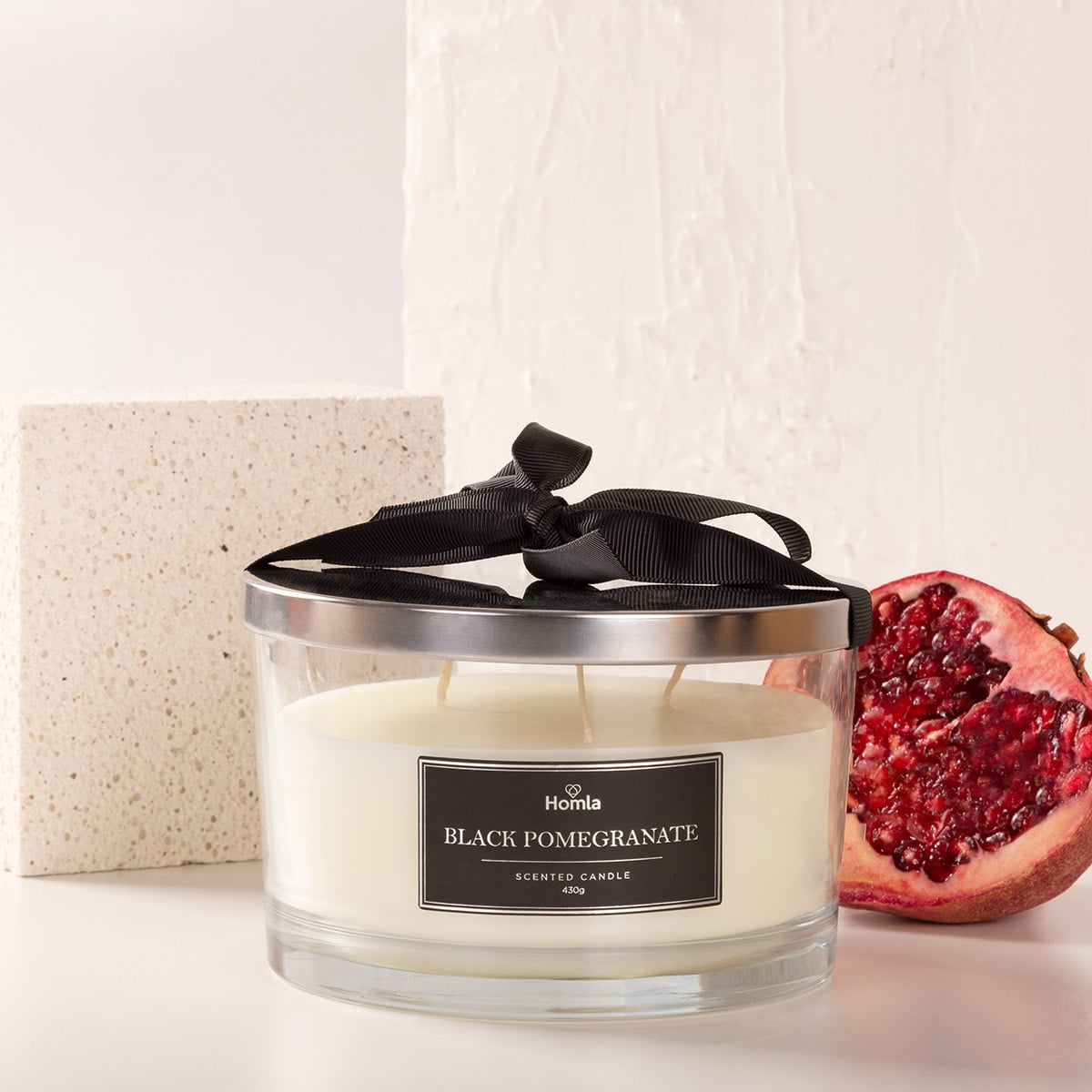 Świeca zapachowa MOON Black Pomegranate 430 g