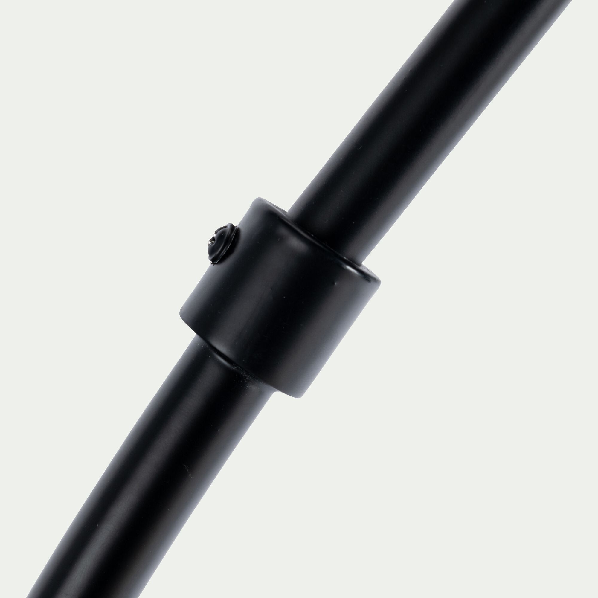 OBRERO - Lampadaire électrifié en acier et coton H215cm - noir