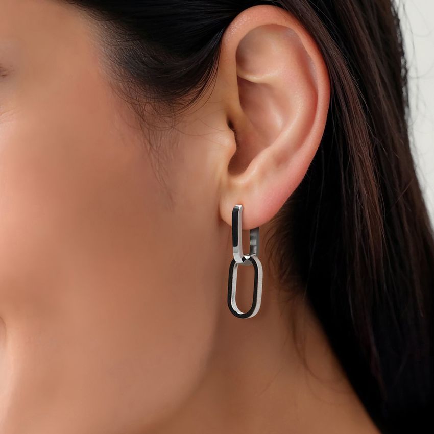 Manfield Zilverkleurige schakel oorbellen