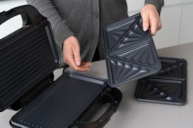 Sandwich Press w/ 3 Interchangeable Plates Incl Toasties & Waffles
