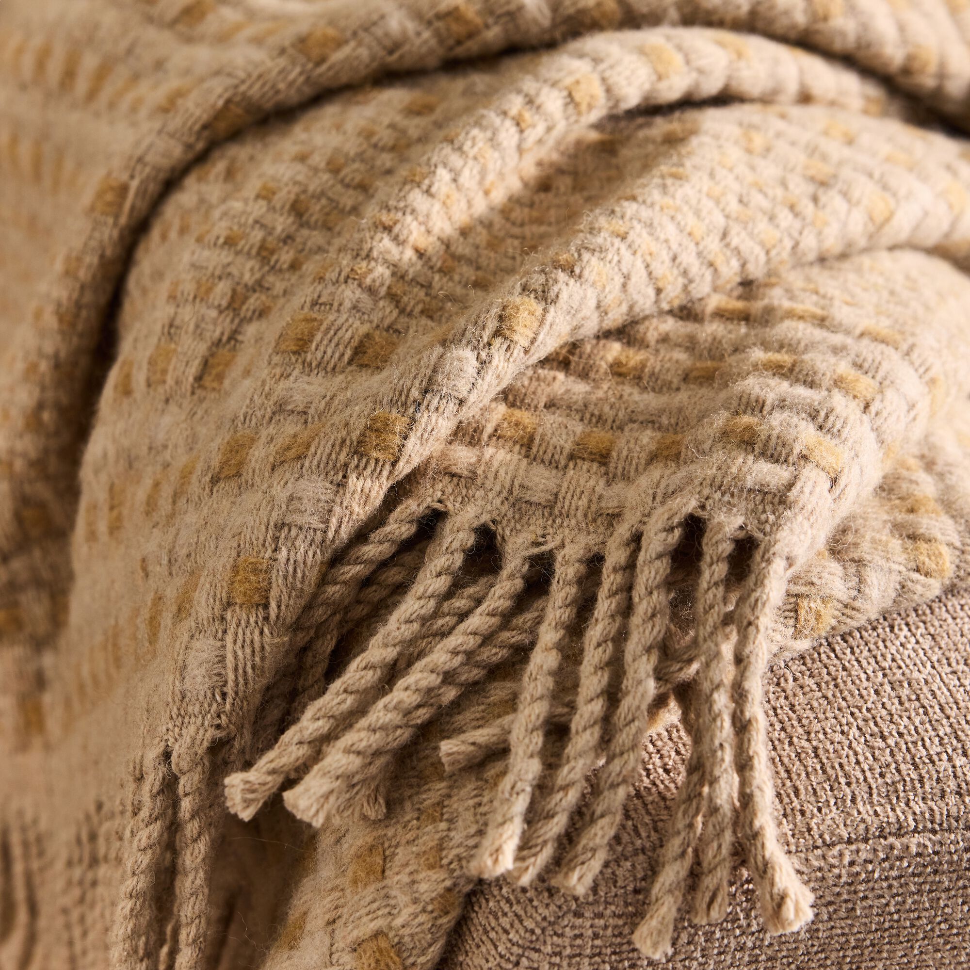 ALISANDRE - Plaid en laine recyclée à carreaux finition franges 130x170cm - marron