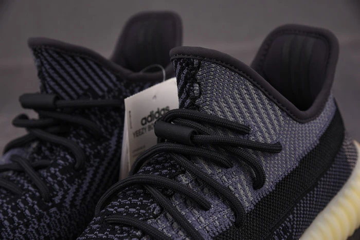 Yeezys Boost 350 V2 Carbon FZ5000