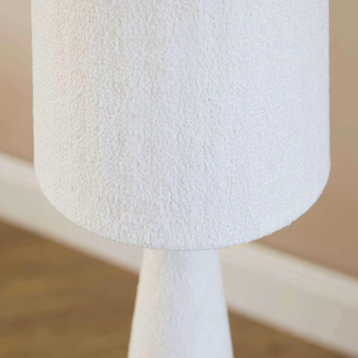 Bonnie Boucle Lamp
