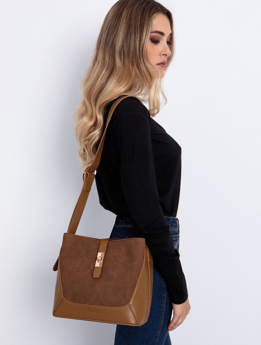 Τσάντα-σάκος με αγκράφα