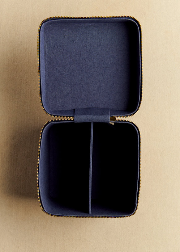 Small vanity case