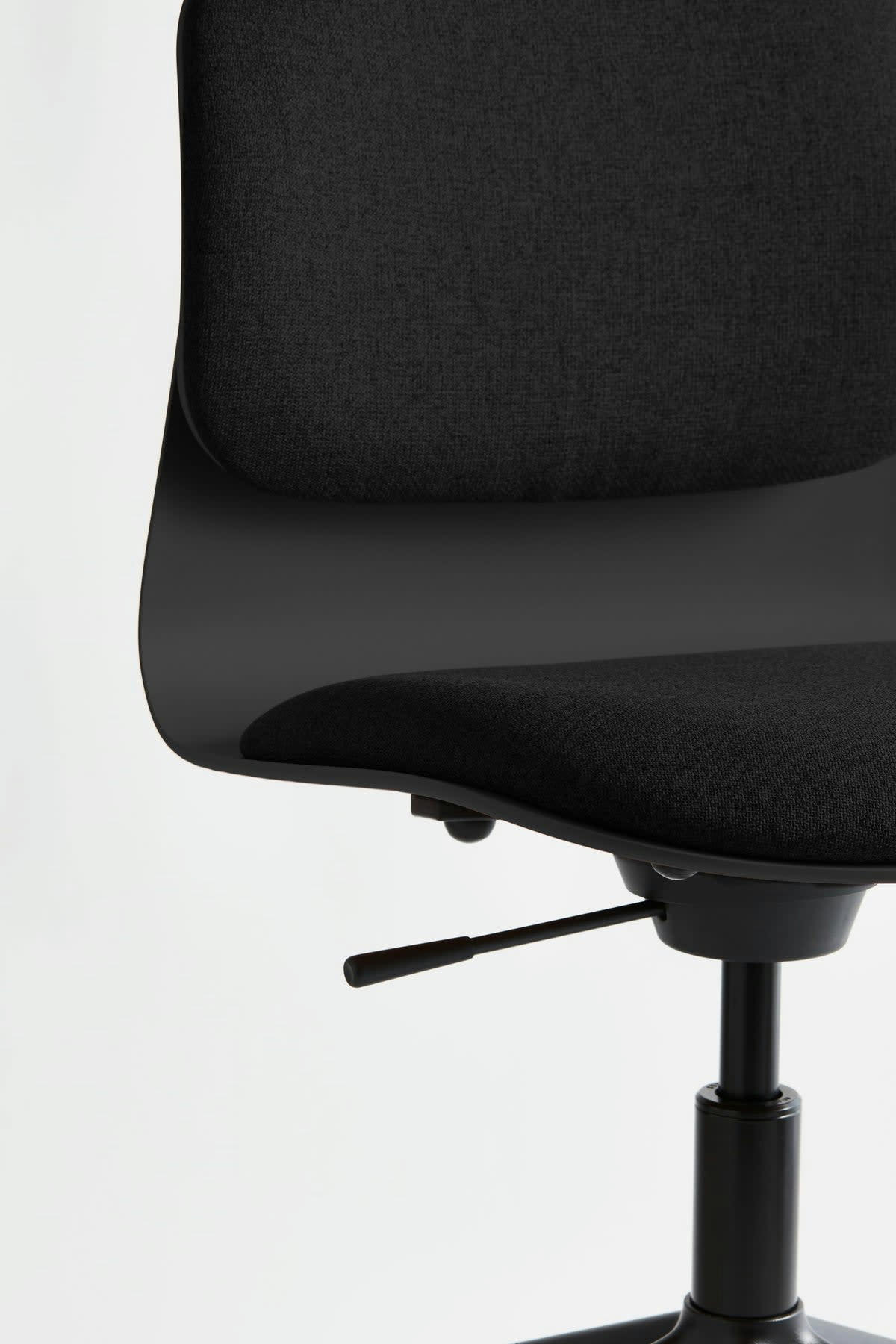 - Chaise de bureau design flex sur roulettes