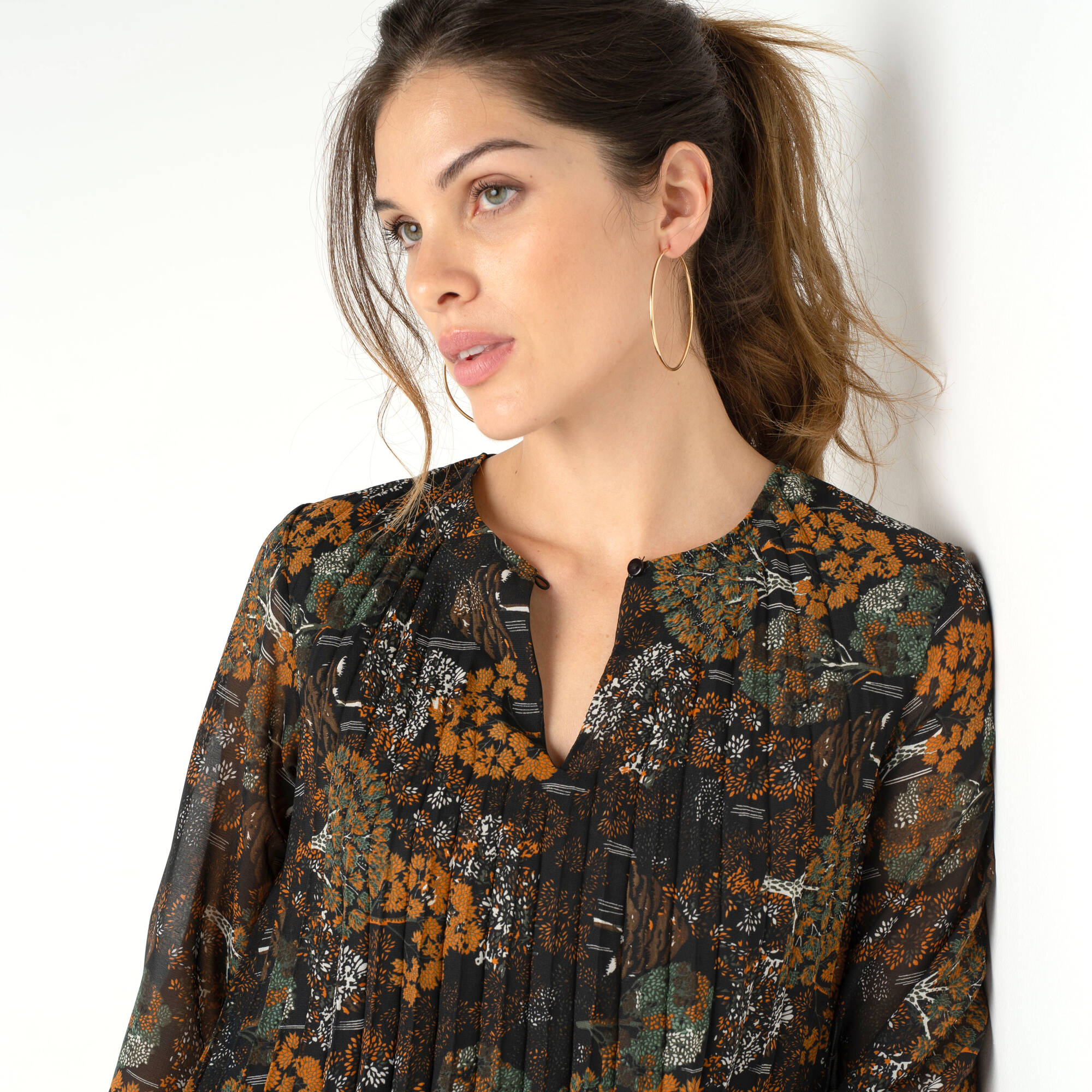 Robe courte plissée imprimée