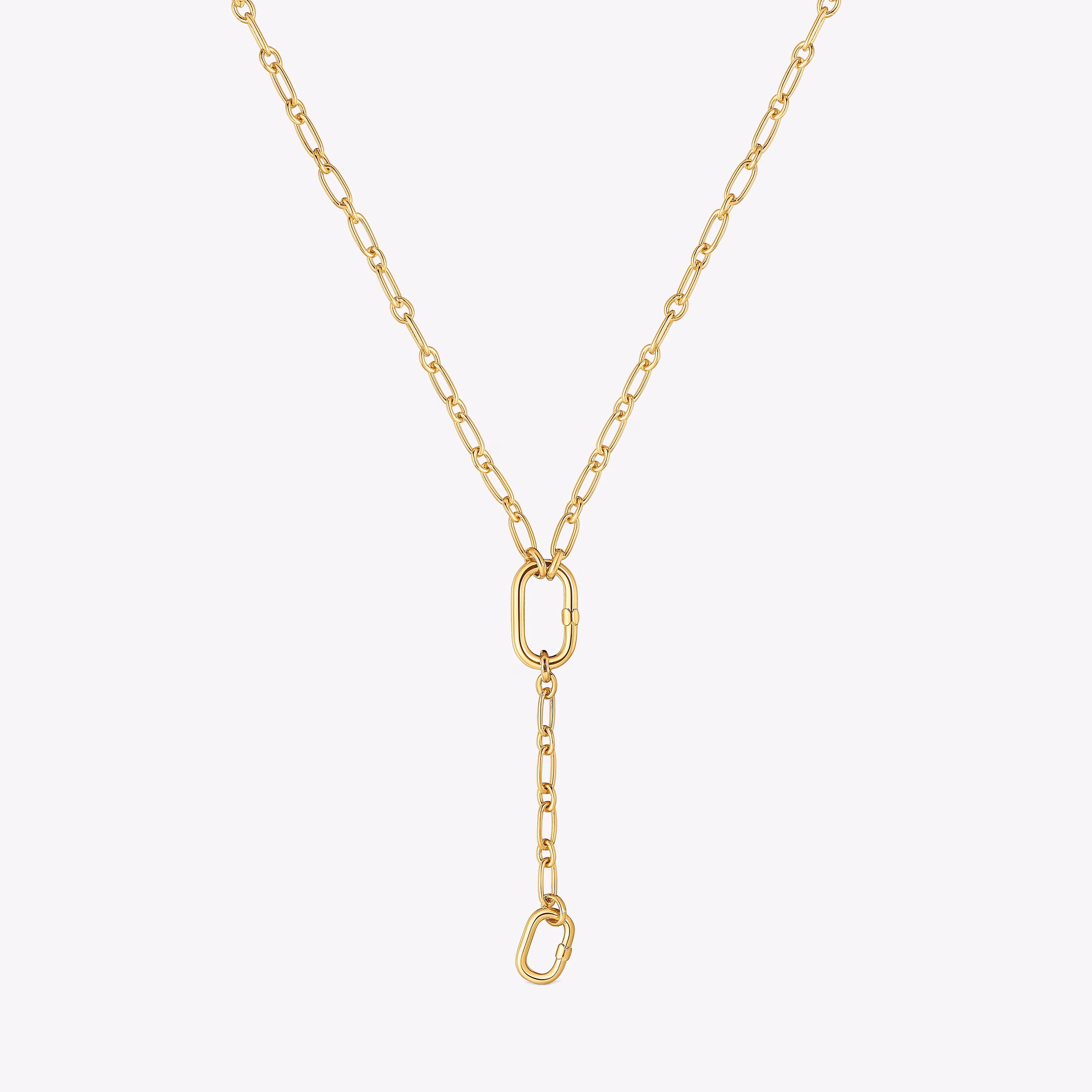 Collar mediano con baño de oro 18 kt sobre plata con detalle colgante y anilla Hold Oval