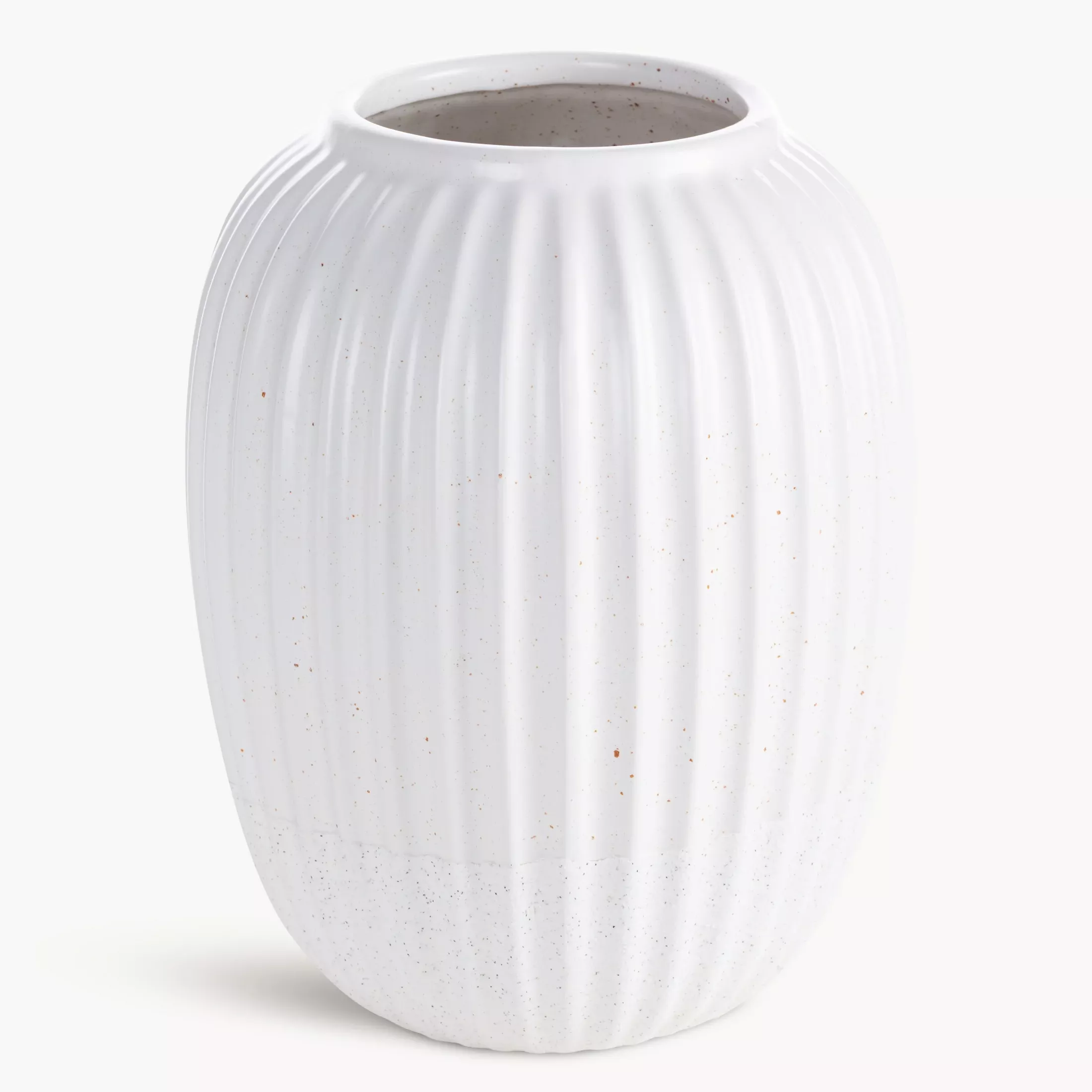Wazon dekoracyjny biały zdobiony tłoczonym wzorem prążków 20x25 cm KAJLA