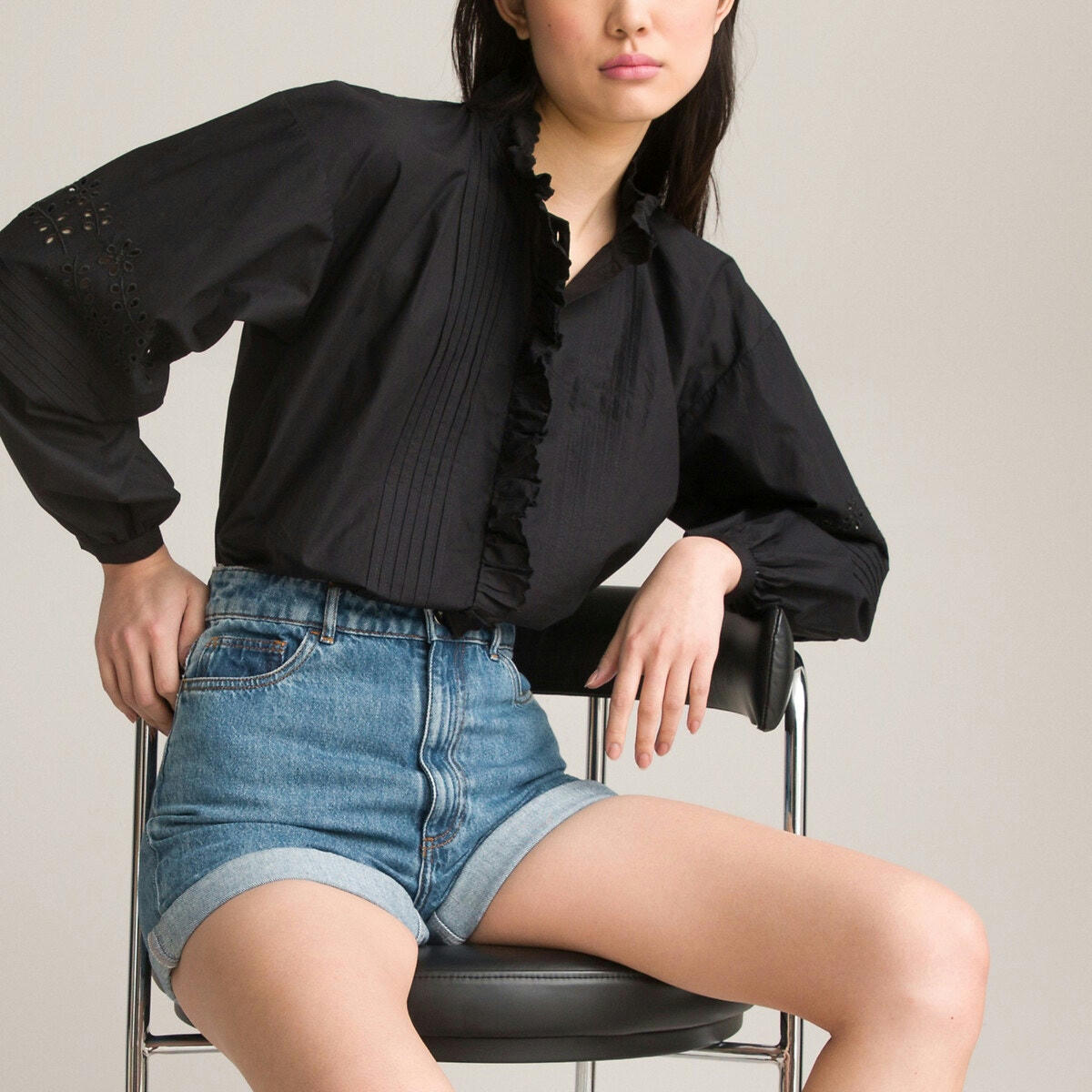 Chemise col rond avec collerette manches longues