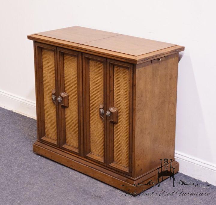 DREXEL FURNITURE Solid Pecan Mediterranean Old World 76
