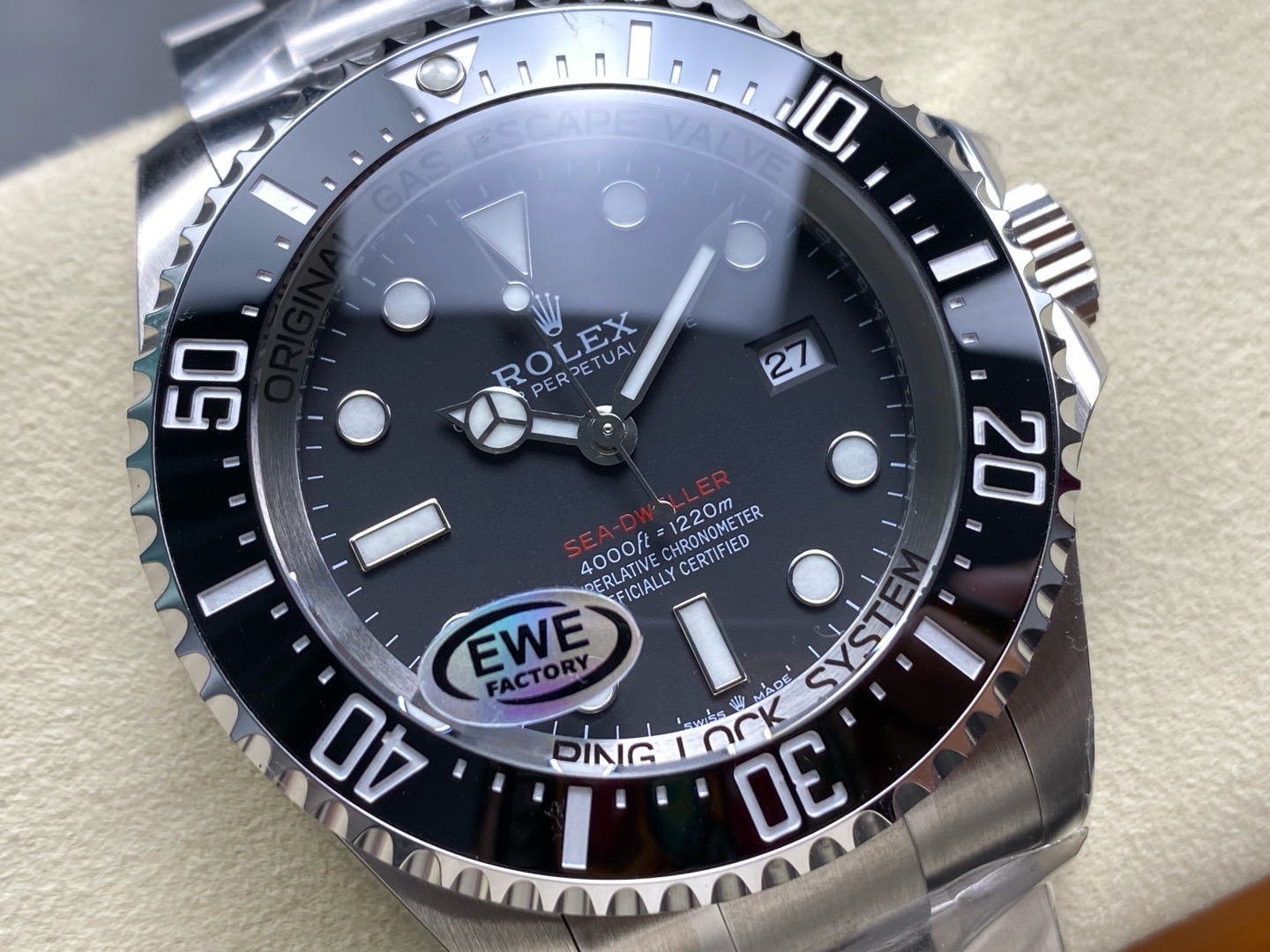Omega Seamaster Diver 300M black dial mesh bracelet style -8