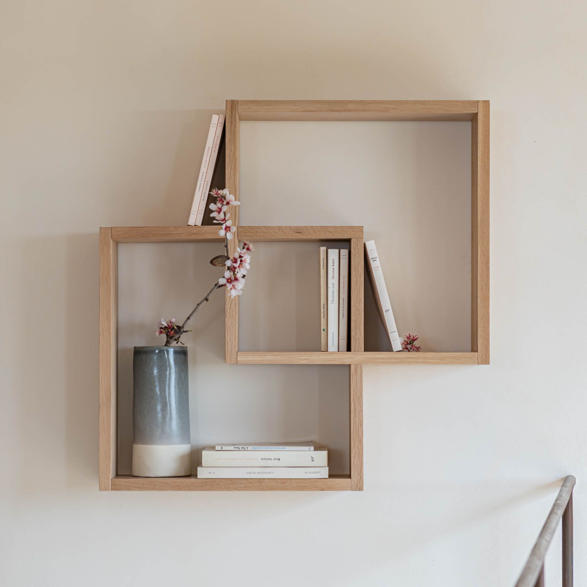 TASSIA - Étagère cube murale en chêne - bois clair L56cm