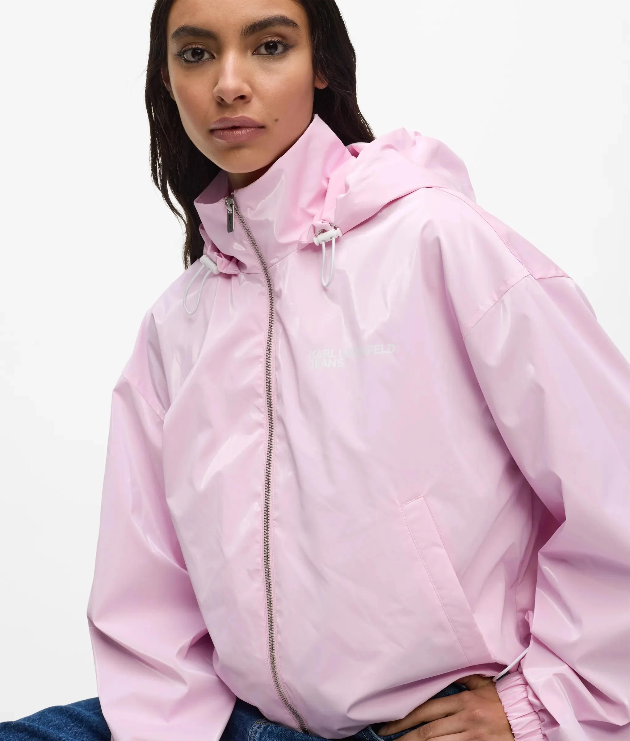 Veste à capuche brillante