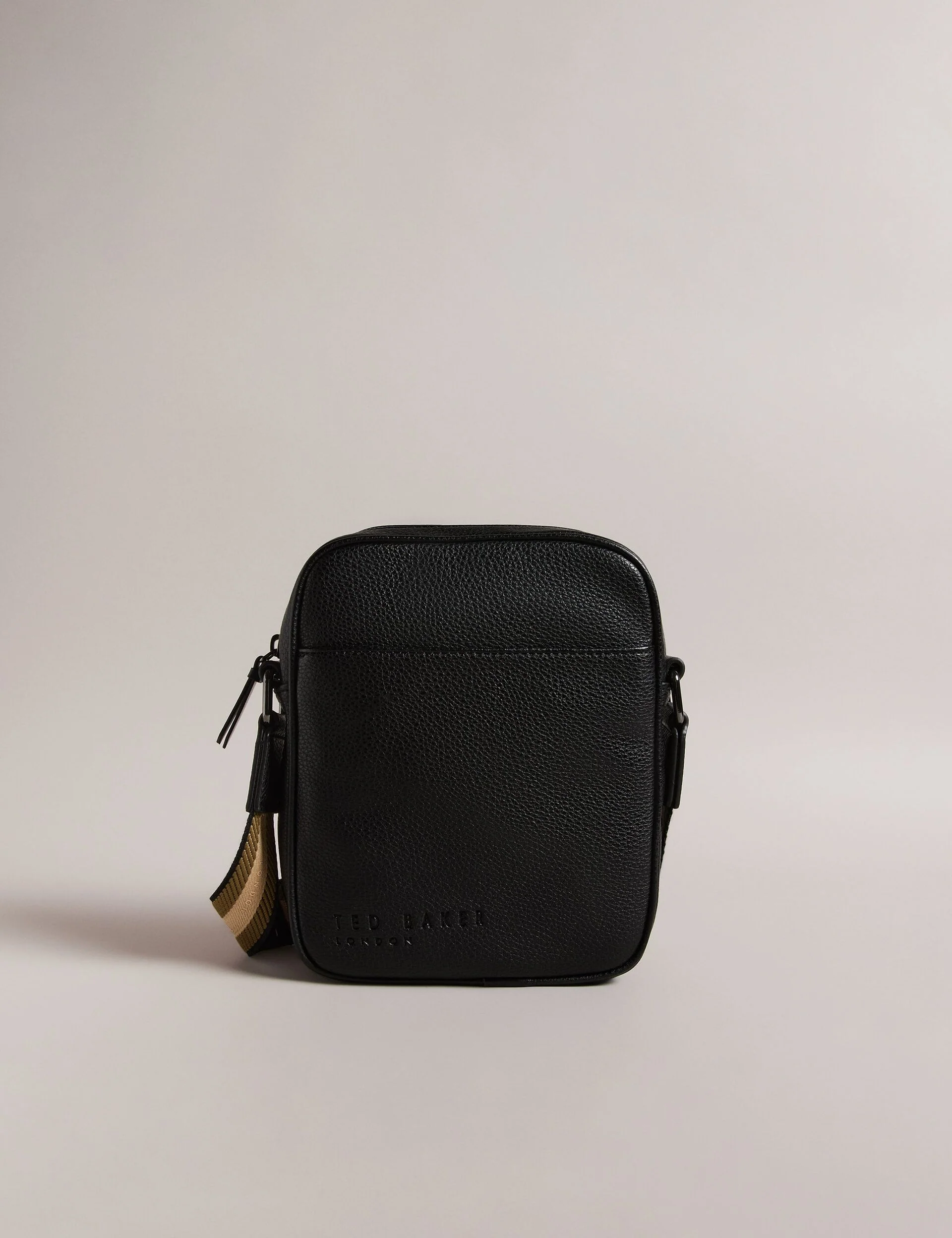 KIIAN | BLACK