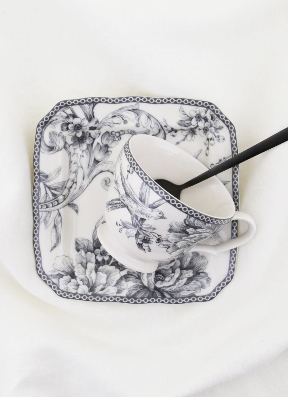 TASSE ET SOUCOUPE EN GRÈS ADELAÏDE GRIS