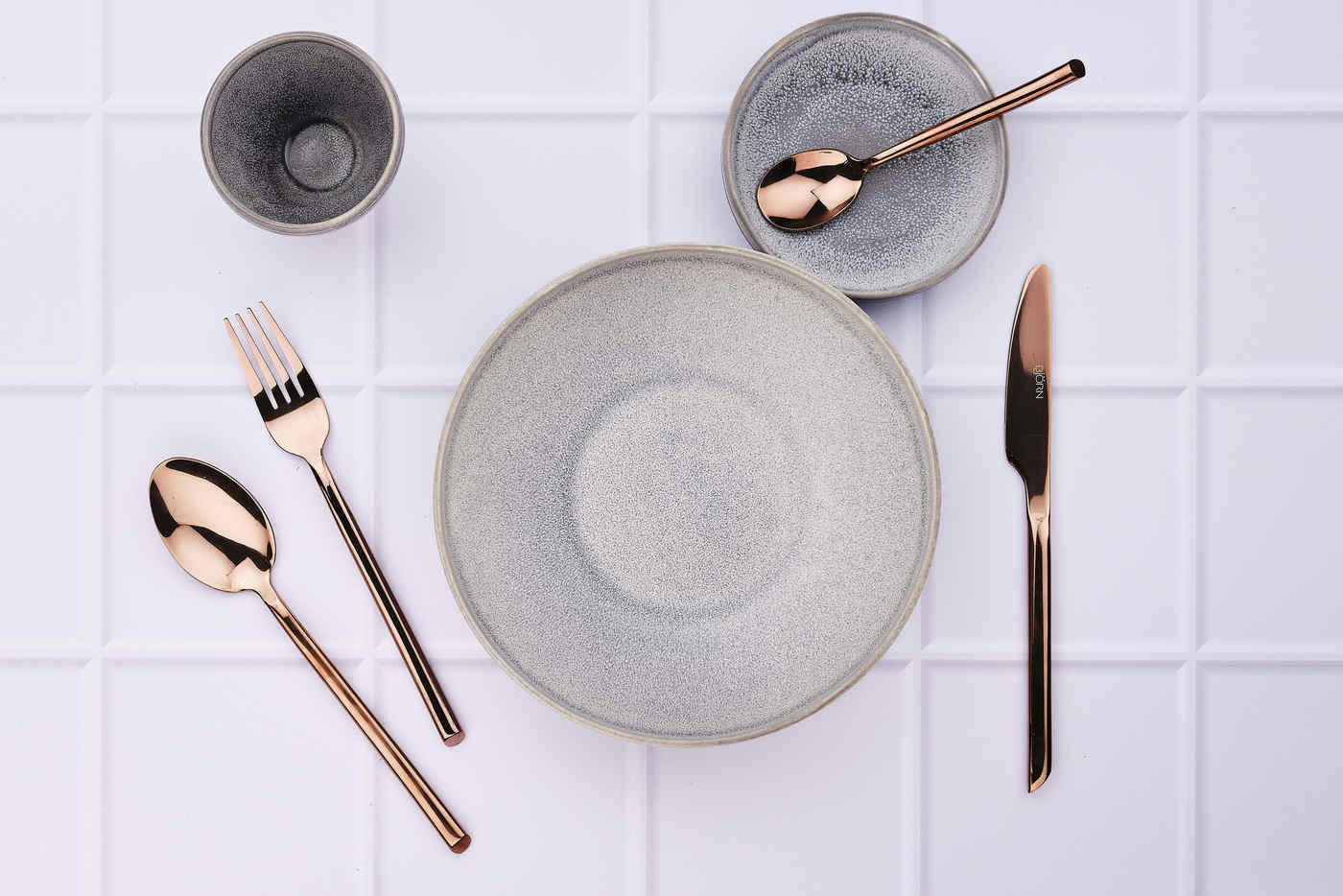 NUDE - Lot de 24 couverts de table en inox cuivre