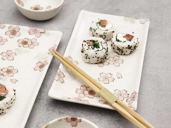 Zestaw do sushi dla 2 osób (4 el.) z pałeczkami Tokyo Design Studio - Sakura White 33758