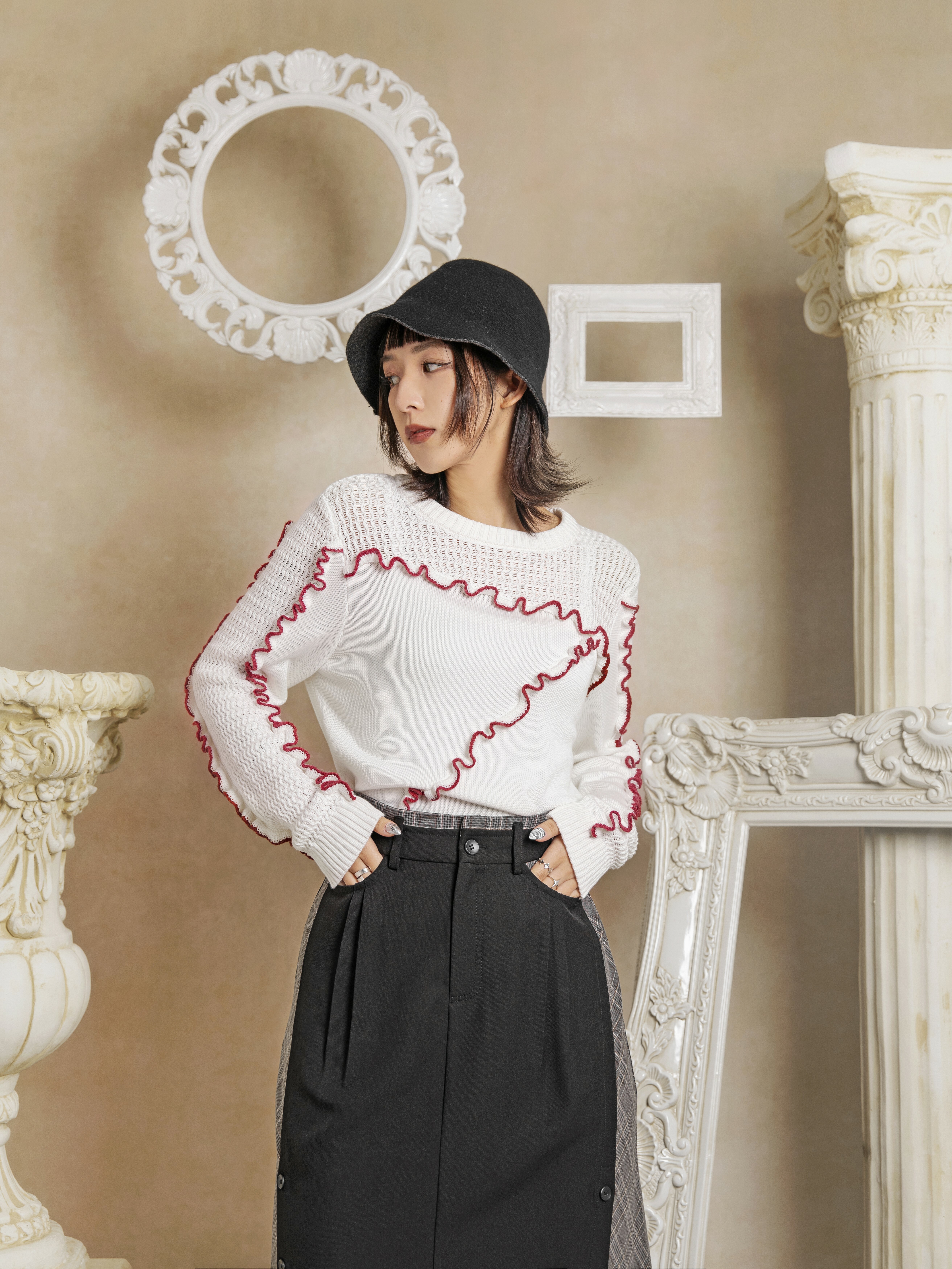 Contrast Babylock Sweater - 246E