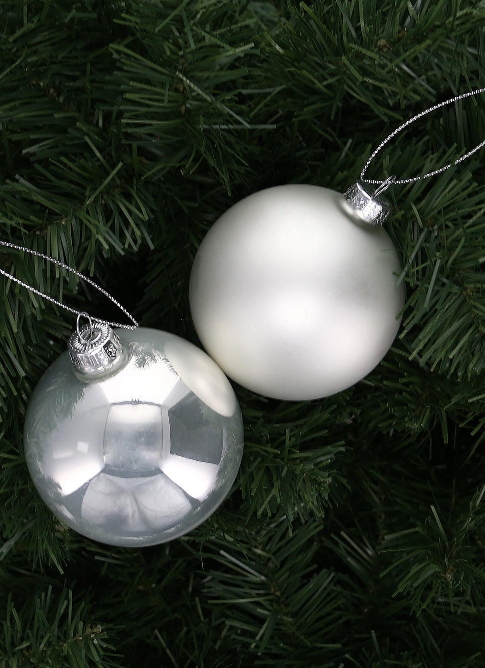 BOULE EFFET BRILLANT ET MAT (MODÈLE ALÉATOIRE) BLANC