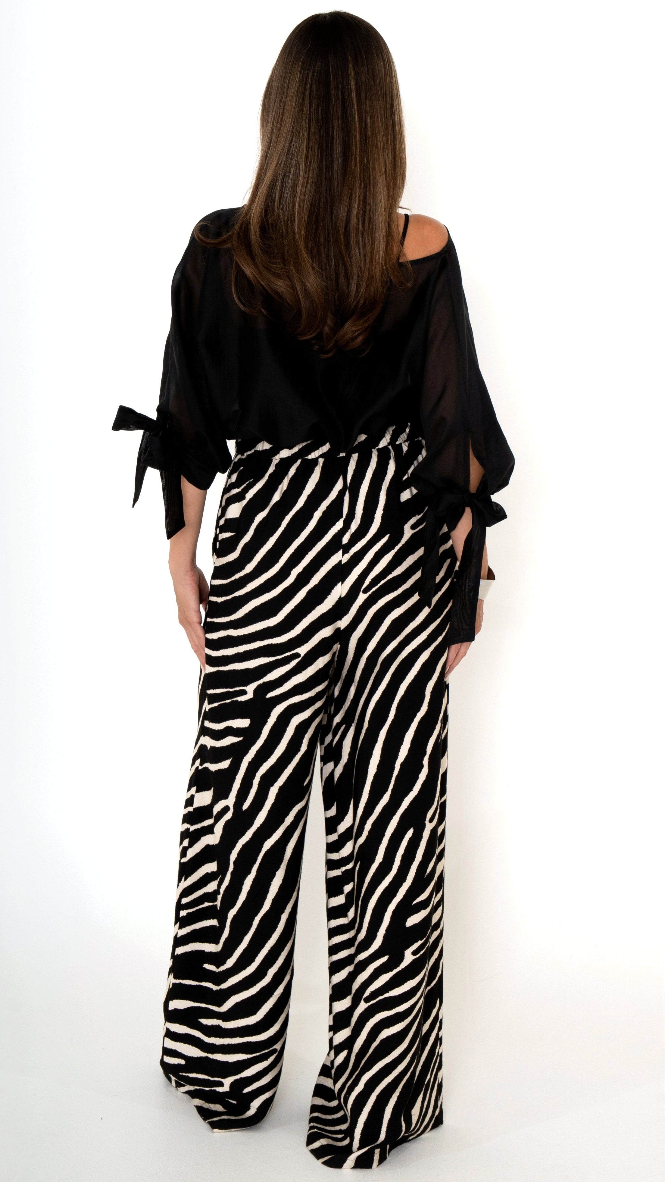 ANIMAL PRINT HOSE MIT WEITEM BEIN