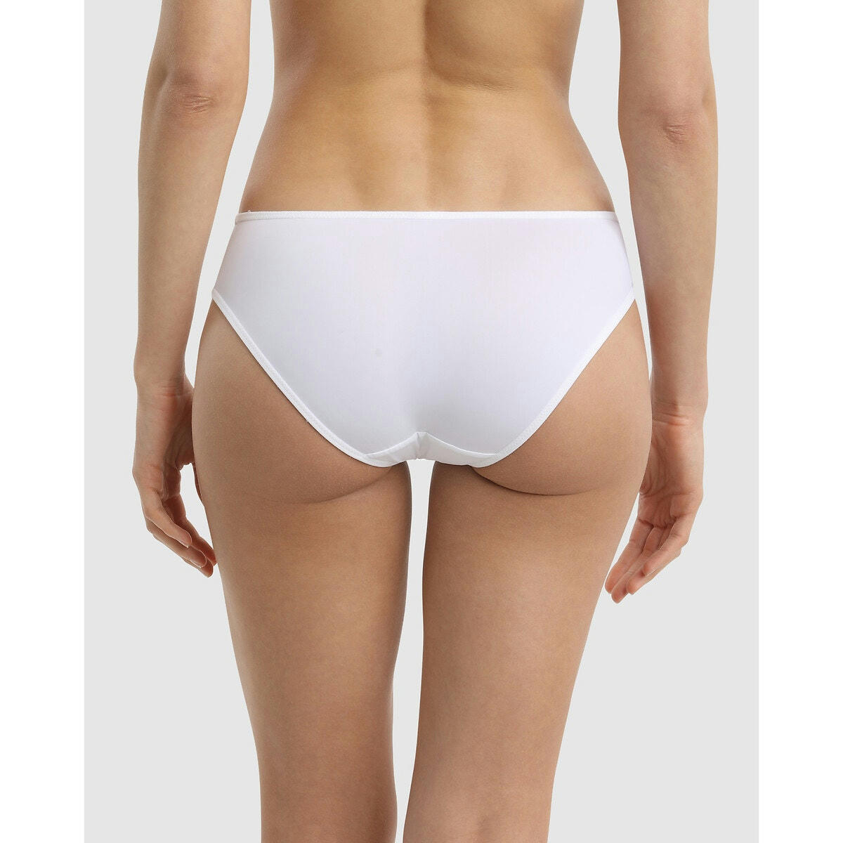 Slip Genrous Broderie