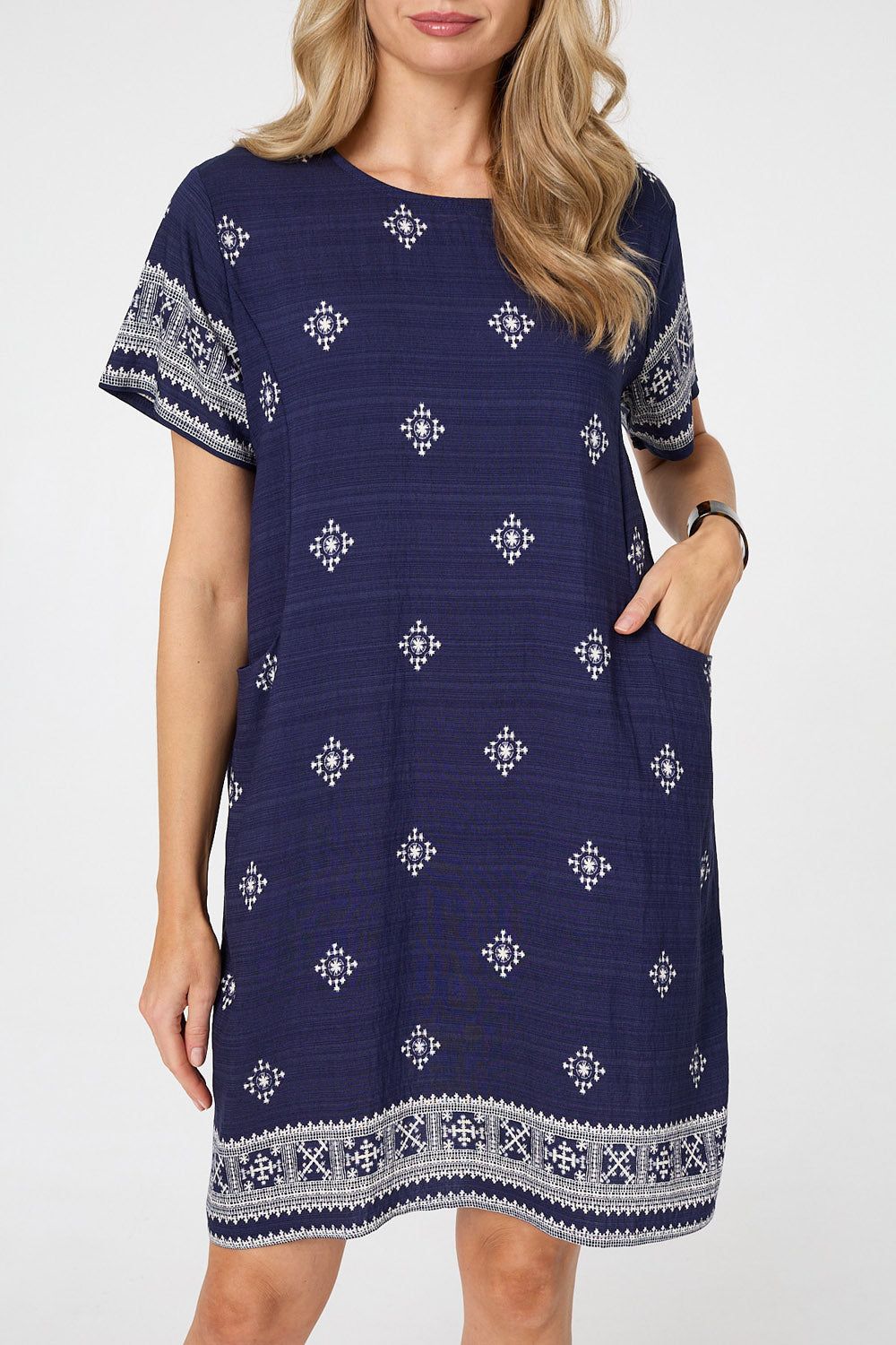 Izabel London Border Print Knee Length Shift Dress
