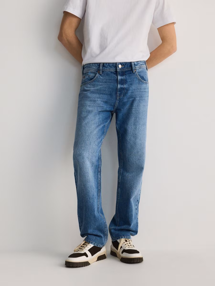 Regular Jeans With Wash Effect
