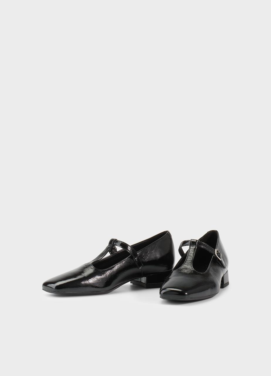 Debbi Pumps