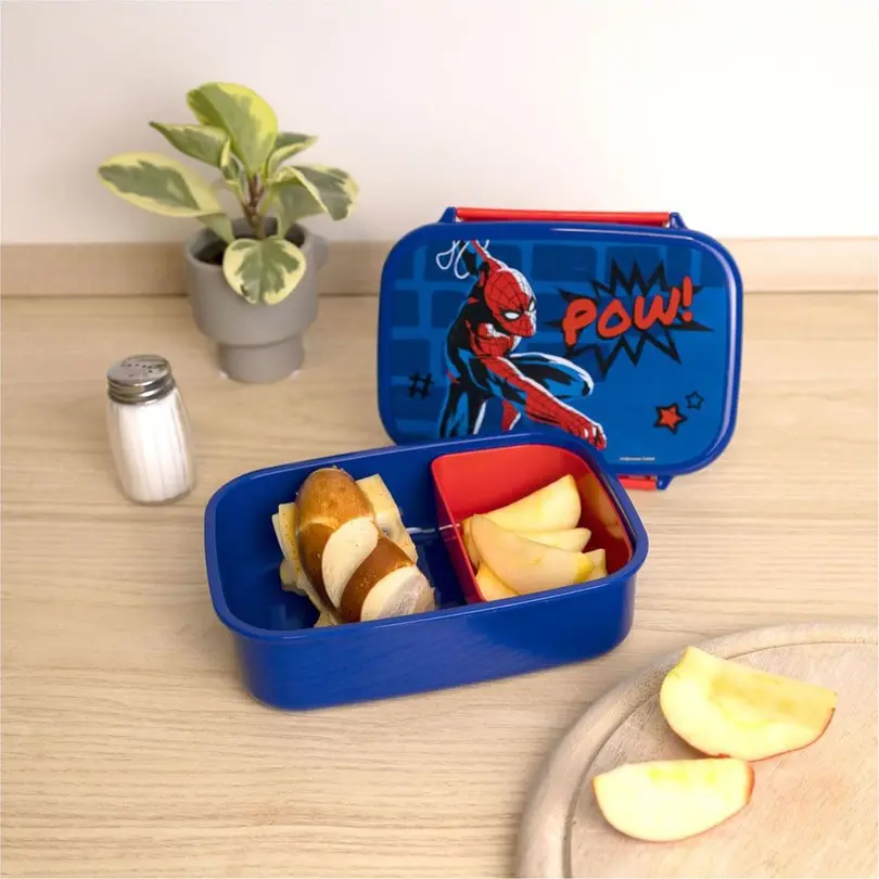 Lunch-Box Undercover