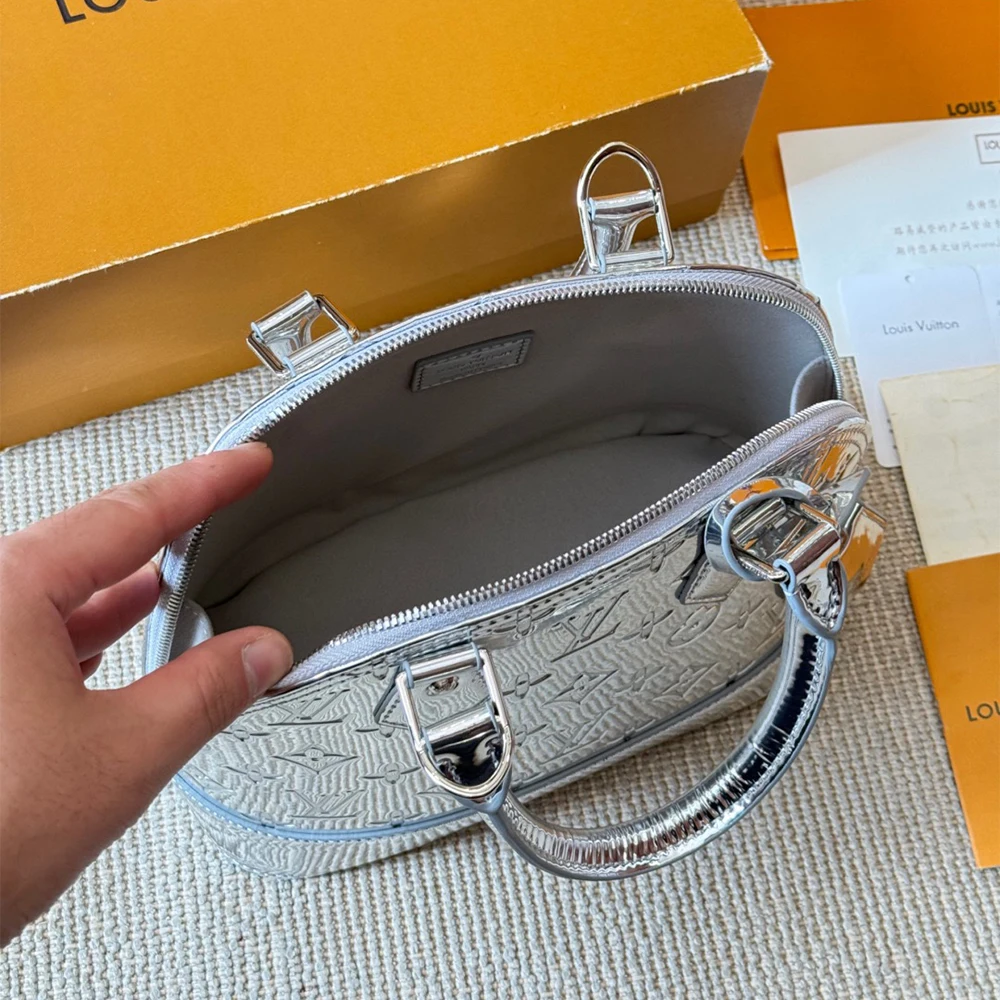 Louis Vuitton Alma BB